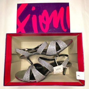 NIB/ NWT Grey Sparkly Heels